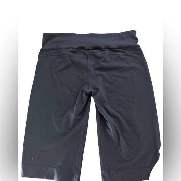 Lululemon Clam Digger II Size 12 Like New - Picture 2 of 8